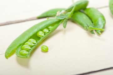 Image showing hearthy fresh green peas 