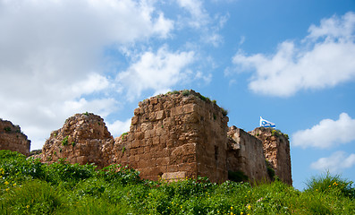 Image showing Israeli flag over Kakun castle ruins