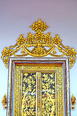 Image showing door  in  gold    temple    bangkok   of the temple 