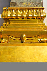 Image showing  pavement gold    temple   in    column  incision of the temple 