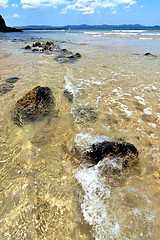 Image showing     madagascar      seaweed   sand isle  sky and rock 