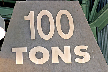 Image showing 100 Tons