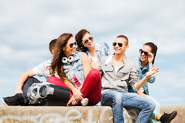 Image showing group of teenagers hanging out