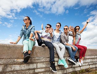 Image showing group of teenagers hanging out