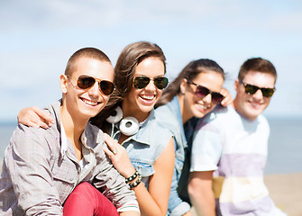 Image showing group of teenagers hanging out