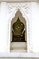 Image showing window   in  gold    temple   white