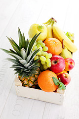 Image showing box of fresh fruits