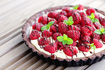 Image showing tart with raspberries