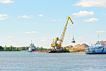 Image showing Crane river with sand