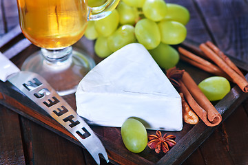 Image showing camembert and grape