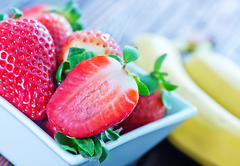 Image showing banana and strawberry