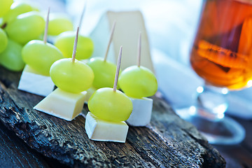 Image showing camembert and grape