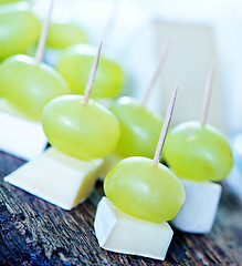 Image showing camembert and grape