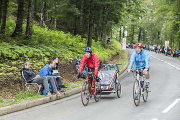 Image showing Family on the Road of Le Tour de France