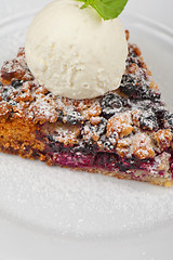 Image showing Crumble pie with black currants 