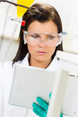 Image showing Health care professional in lab.