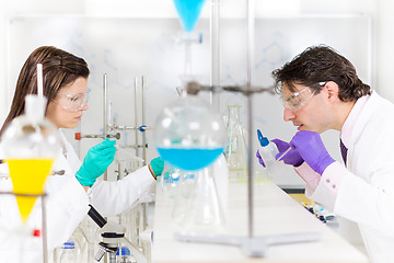 Image showing Health care professionals in lab.