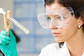 Image showing Health care professional in lab.