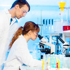 Image showing Health care professionals in lab.