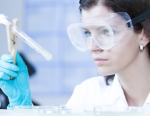 Image showing Health care professional in lab.
