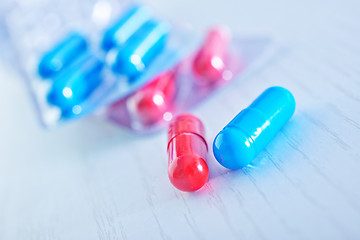 Image showing color pills