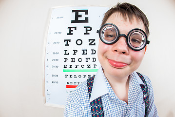 Image showing Person wearing spectacles in an office at the doctor