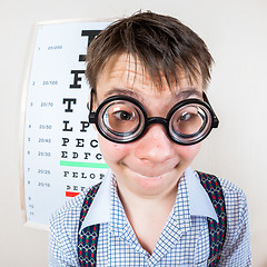 Image showing Person wearing spectacles in an office at the doctor