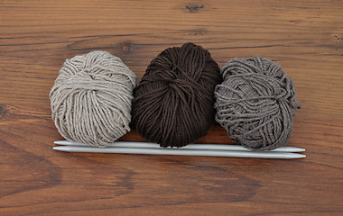 Image showing Ball of wool with knitting needles