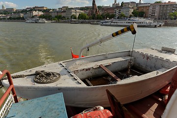 Image showing Lifeboat at the tail of a ship