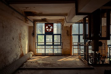 Image showing Large glas window