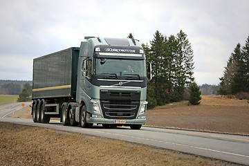 Image showing Volvo FH 500 Semi Truck with Globetrotter Cab on the Road