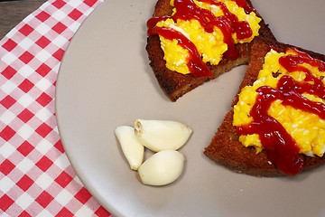 Image showing fried bread and garlic