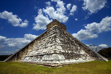 Image showing temple of chichen itza