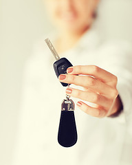 Image showing woman hand holding car key