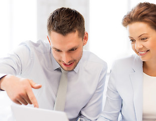 Image showing business team having discussion in office