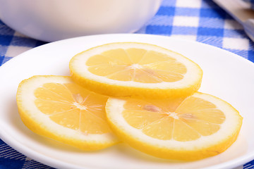 Image showing juicy ripe lemons close up