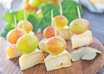 Image showing cheese with grape