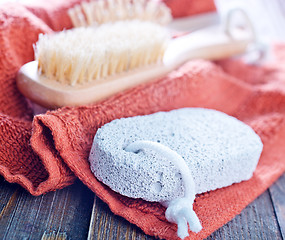 Image showing towels and hearbrushes
