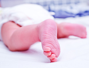 Image showing feets of newborn baby