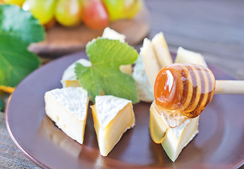 Image showing cheese with grape