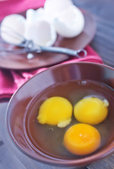 Image showing raw eggs