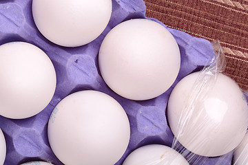 Image showing Chicken eggs in egg tray