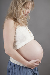 Image showing young woman with baby bump