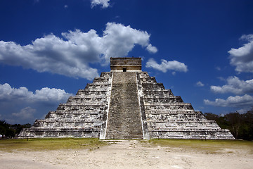 Image showing kukulkan ,el castillo