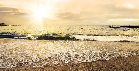 Image showing Sea and sun