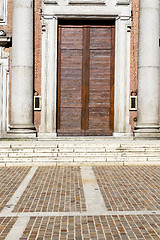 Image showing  italy  lombardy     in  the somma lombardo old   church  closed