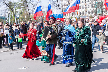 Image showing Cossack with women sings songs on procession