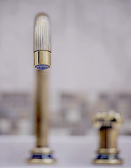 Image showing washbasin faucet