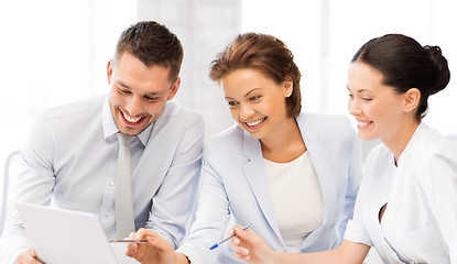 Image showing business team having discussion in office