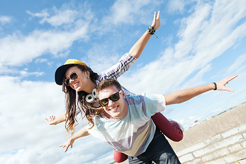 Image showing teenagers having fun outside